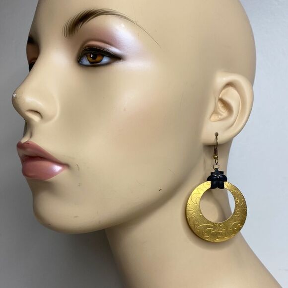 Vintage Boho Gold Tooled Earrings - Picture 1 of 5